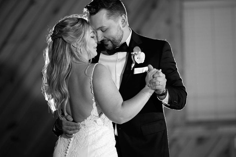 Carlee + Tayven wedding — first dances
