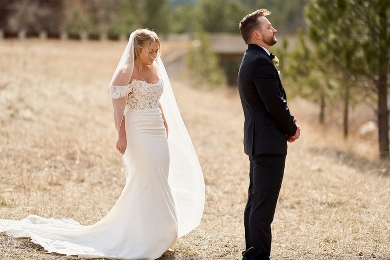 Carlee + Tayven wedding — first look