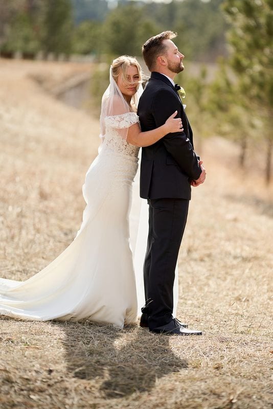 Carlee + Tayven wedding — first look