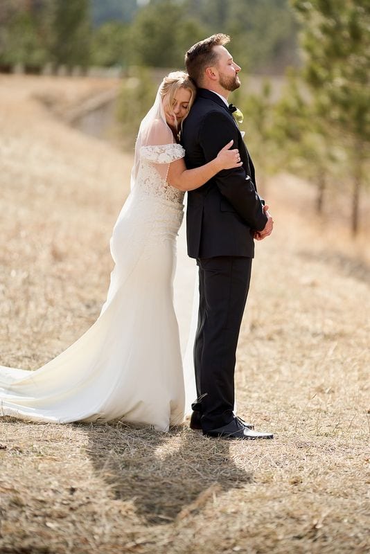Carlee + Tayven wedding — first look