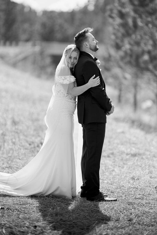 Carlee + Tayven wedding — first look