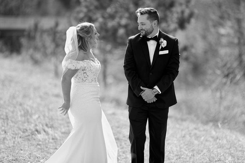 Carlee + Tayven wedding — first look