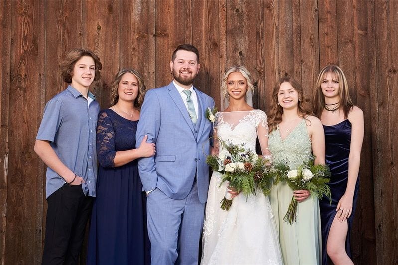 Kaylie + Bailey wedding — family formals