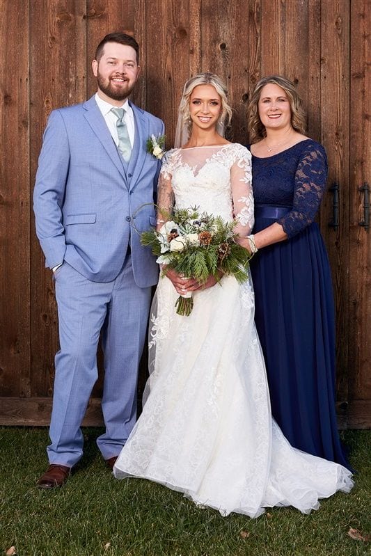 Kaylie + Bailey wedding — family formals