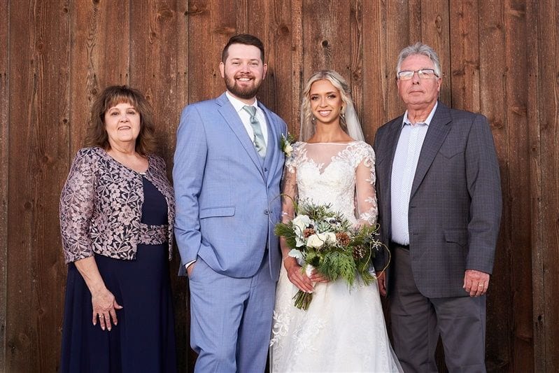 Kaylie + Bailey wedding — family formals