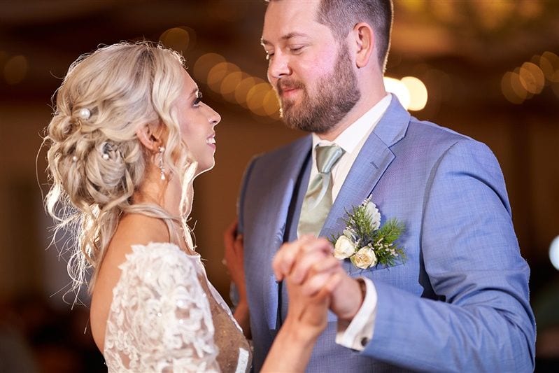 Kaylie + Bailey wedding — first dances