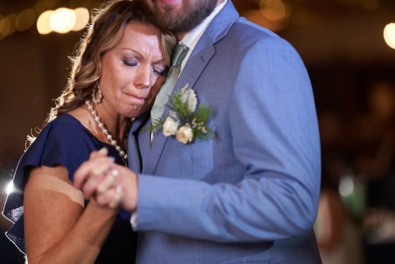 Kaylie + Bailey wedding — first dances