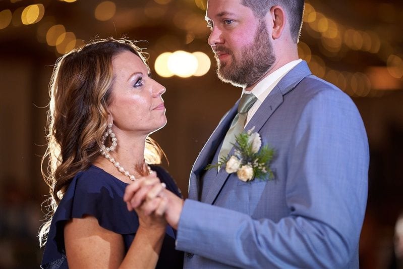 Kaylie + Bailey wedding — first dances