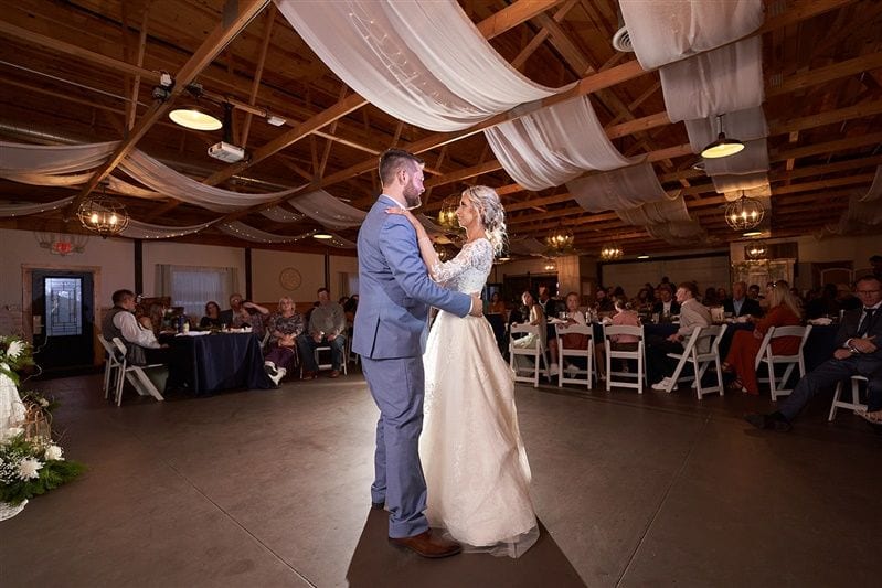 Kaylie + Bailey wedding — first dances