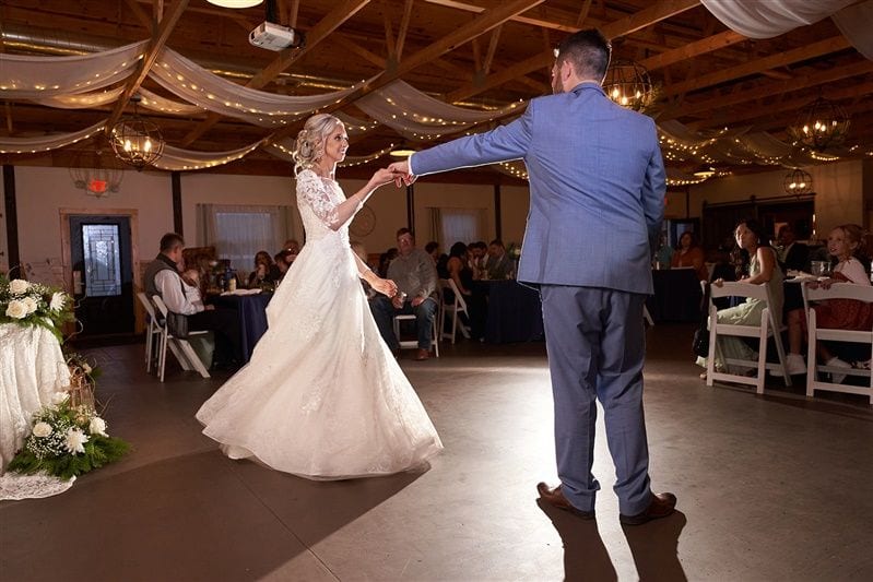 Kaylie + Bailey wedding — first dances