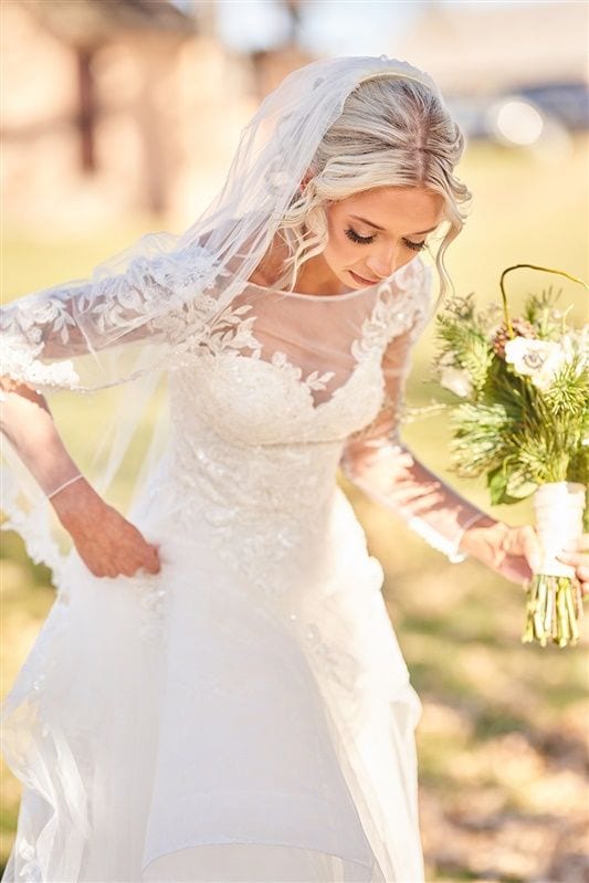 Kaylie + Bailey wedding — first look + gifts