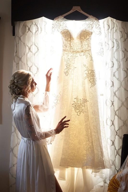 Kaylie + Bailey wedding — getting ready