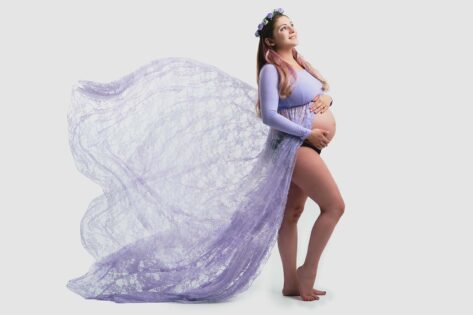 Maternity photo with purple flowy dress, Studio maternity photography rapid city