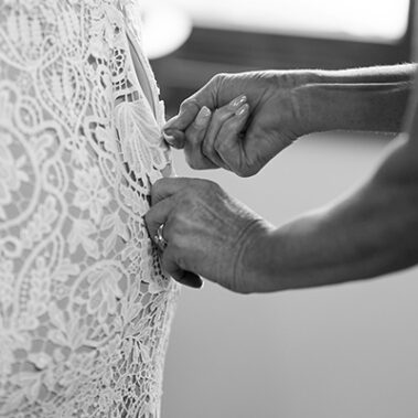 bride getting ready, k bar s lodge wedding, south dakota wedding photographer, black hills wedding photographer