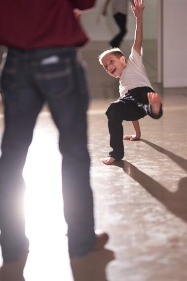 candid dancing photos barn at aspen acres wedding black hills barn