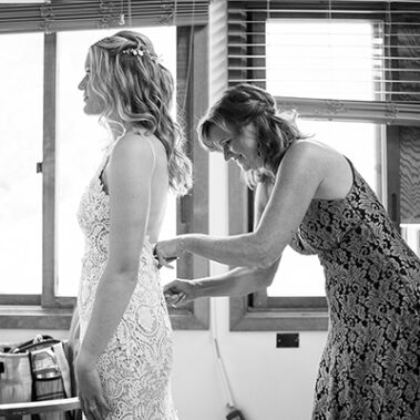 bride getting ready, k bar s lodge wedding, south dakota wedding photographer, black hills wedding photographer